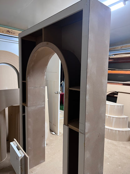 3D arch backdrop (Square top and ripple legs)