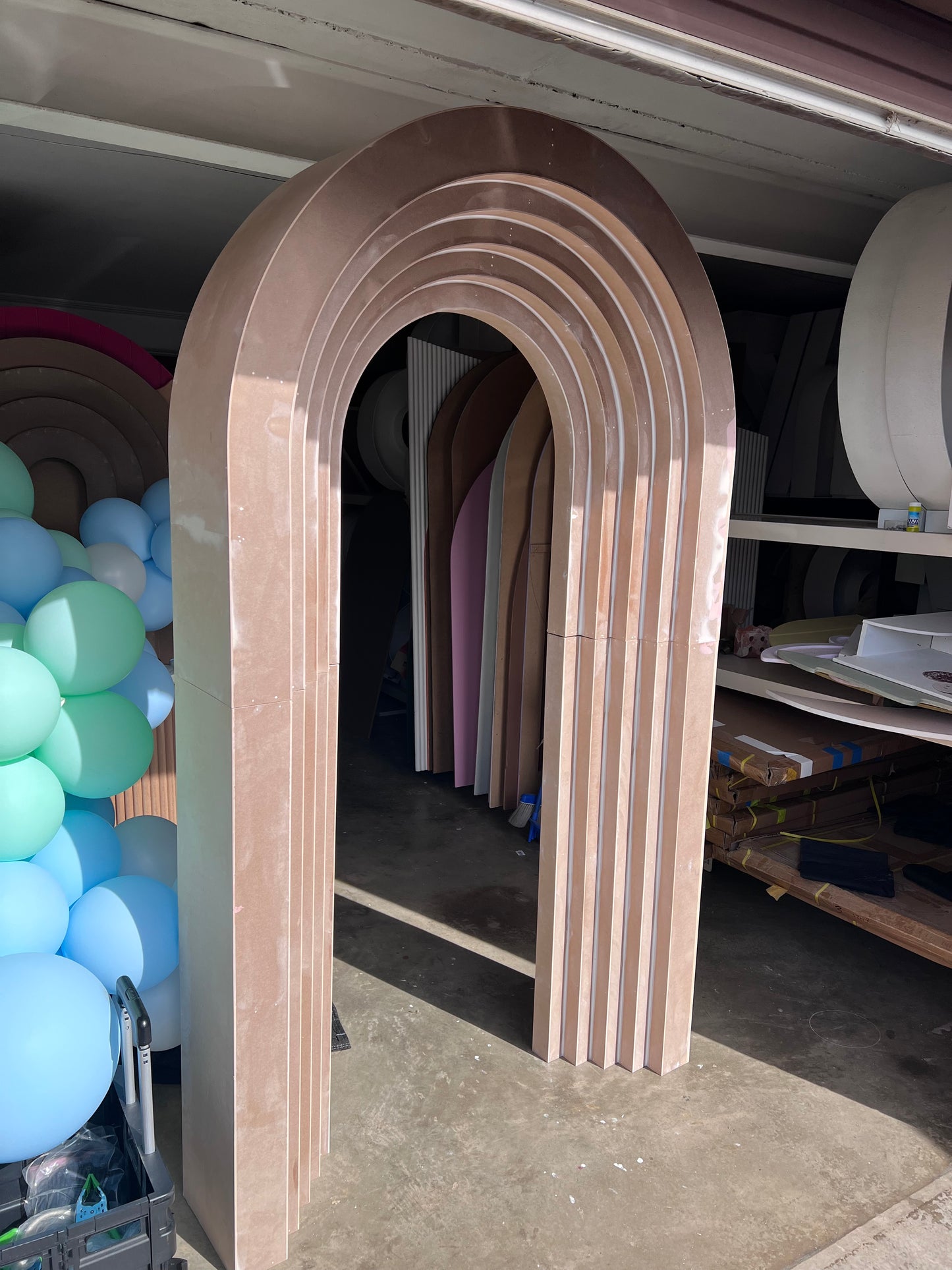 3D stepped arch backdrop (Arch top)