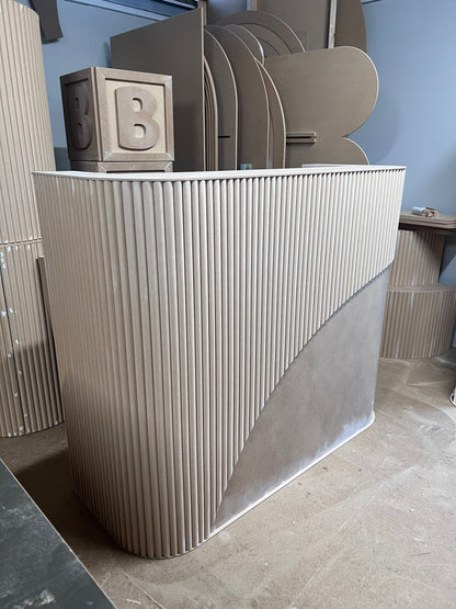 Counter with ripple paneling curve - 1.5m wide